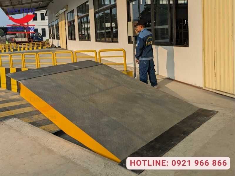 Tuổi thọ trung bình của dock leveler và độ bền sàn nâng