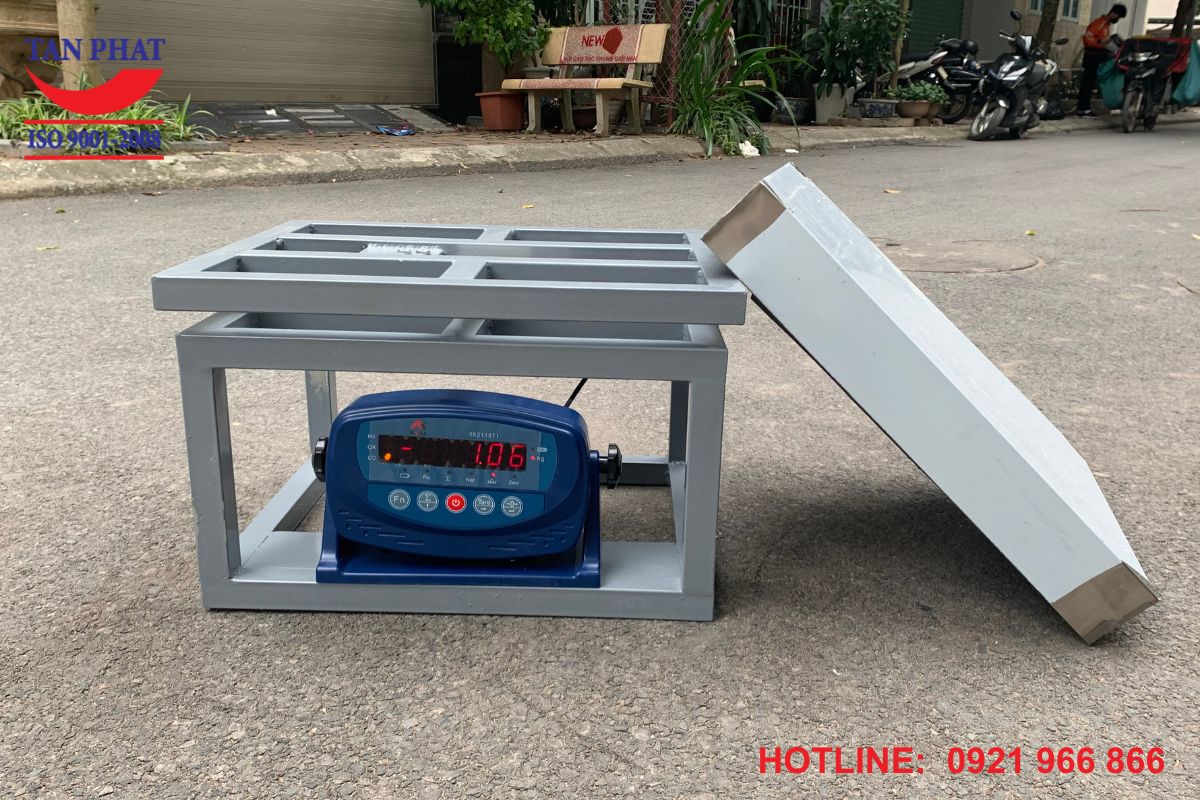 can-ban-ghe-ngoi-150kg-xk3118t1