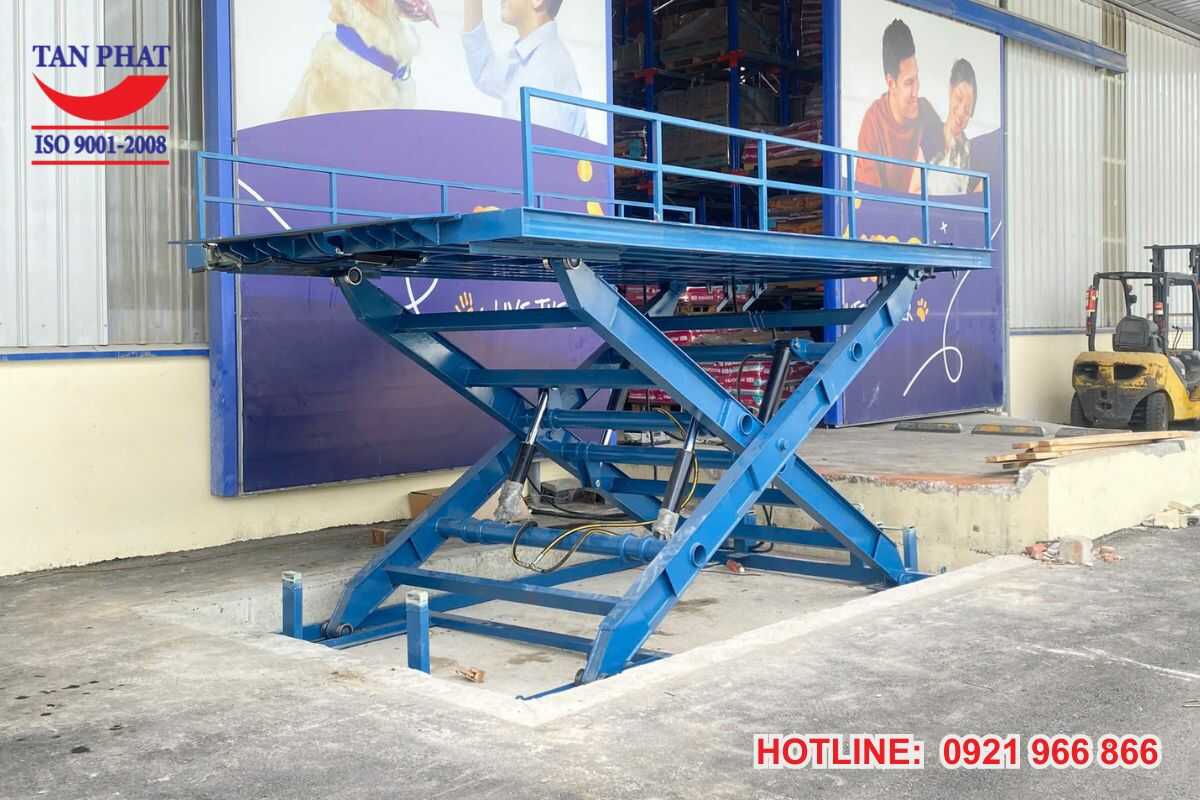 ban-nang-thuy-luc-1200kg-1-2-tan