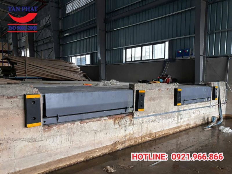 dock-leveler-2300x2100mm