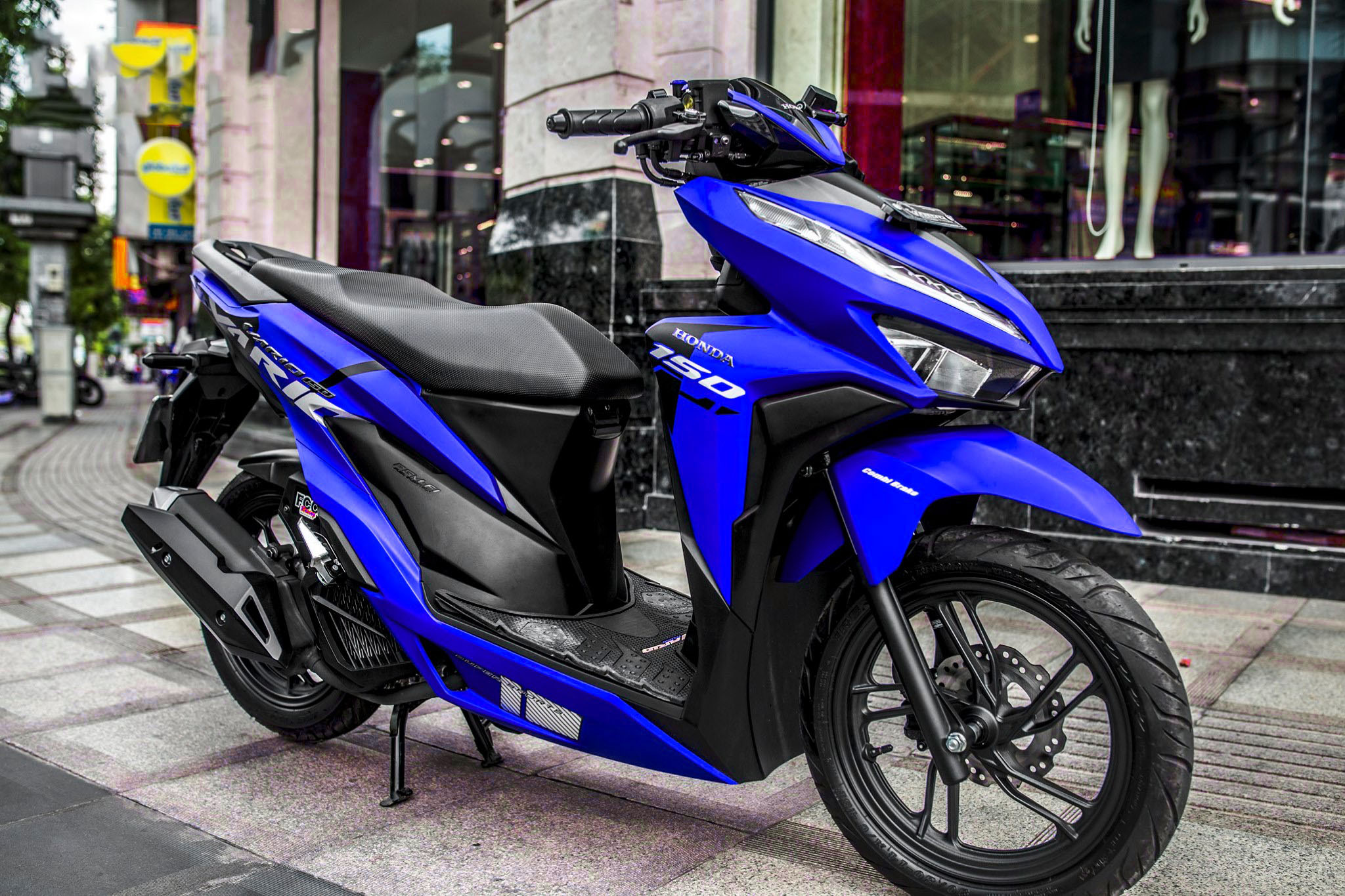 Decal xanh matte dán đổi màu xe Vario