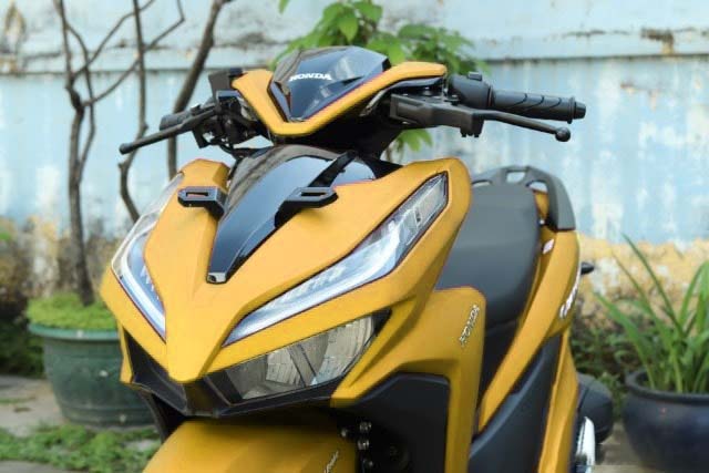 Vario đổi màu decal vàng mờ