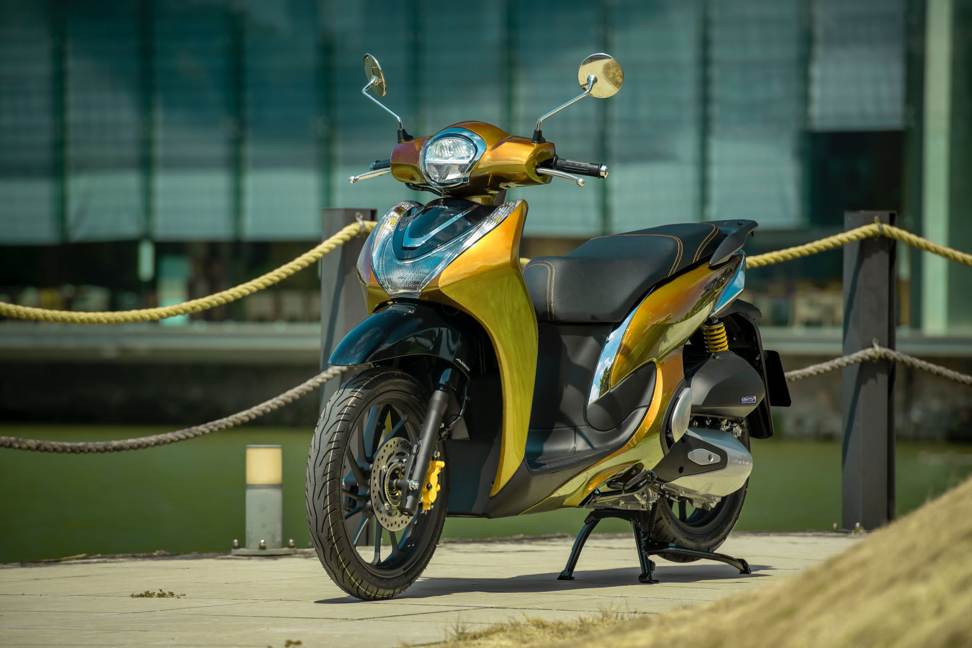 Sh mode đổi màu vàng