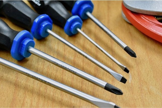 Tuốc nơ vít là gì? Có công dụng gì? Các loại tuốc nơ vít phổ biến? Nên mua Tuốc nơ vít của hãng nào?