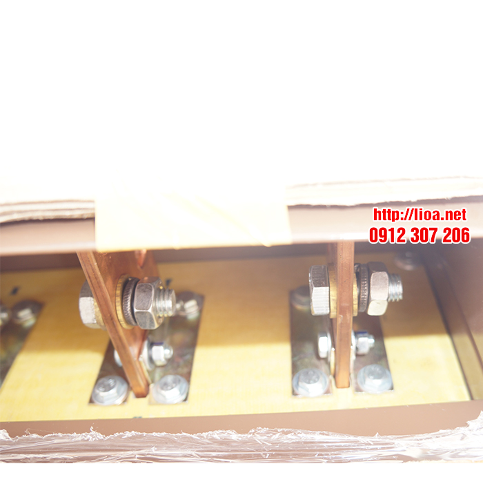 Ổn Áp 3 Pha NM 400KVA