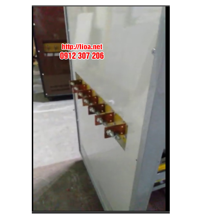 Ổn Áp 3 Pha NM 300KVA