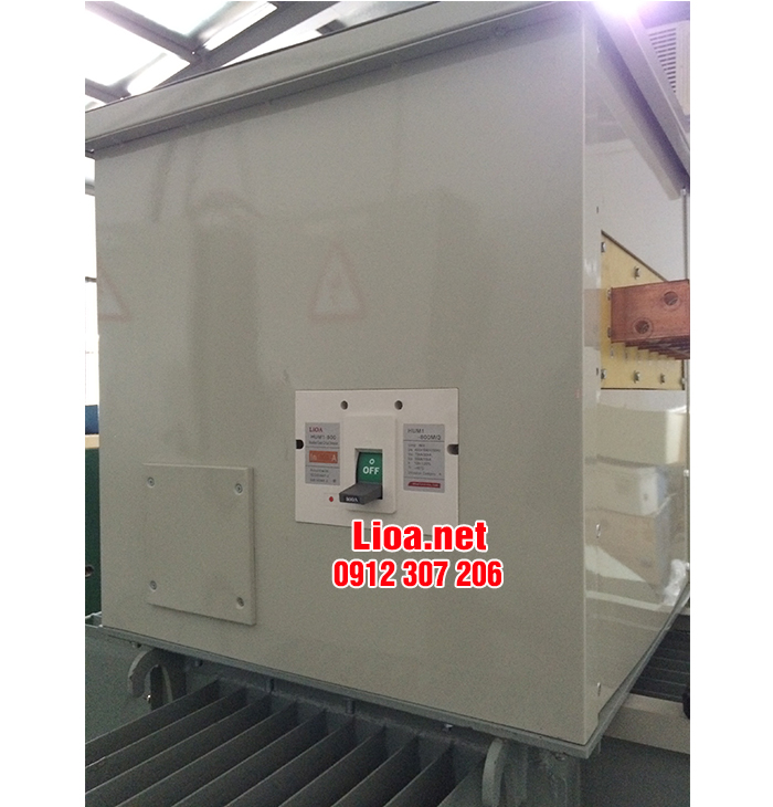 ỔN ÁP D-500 NGÂM DẦU