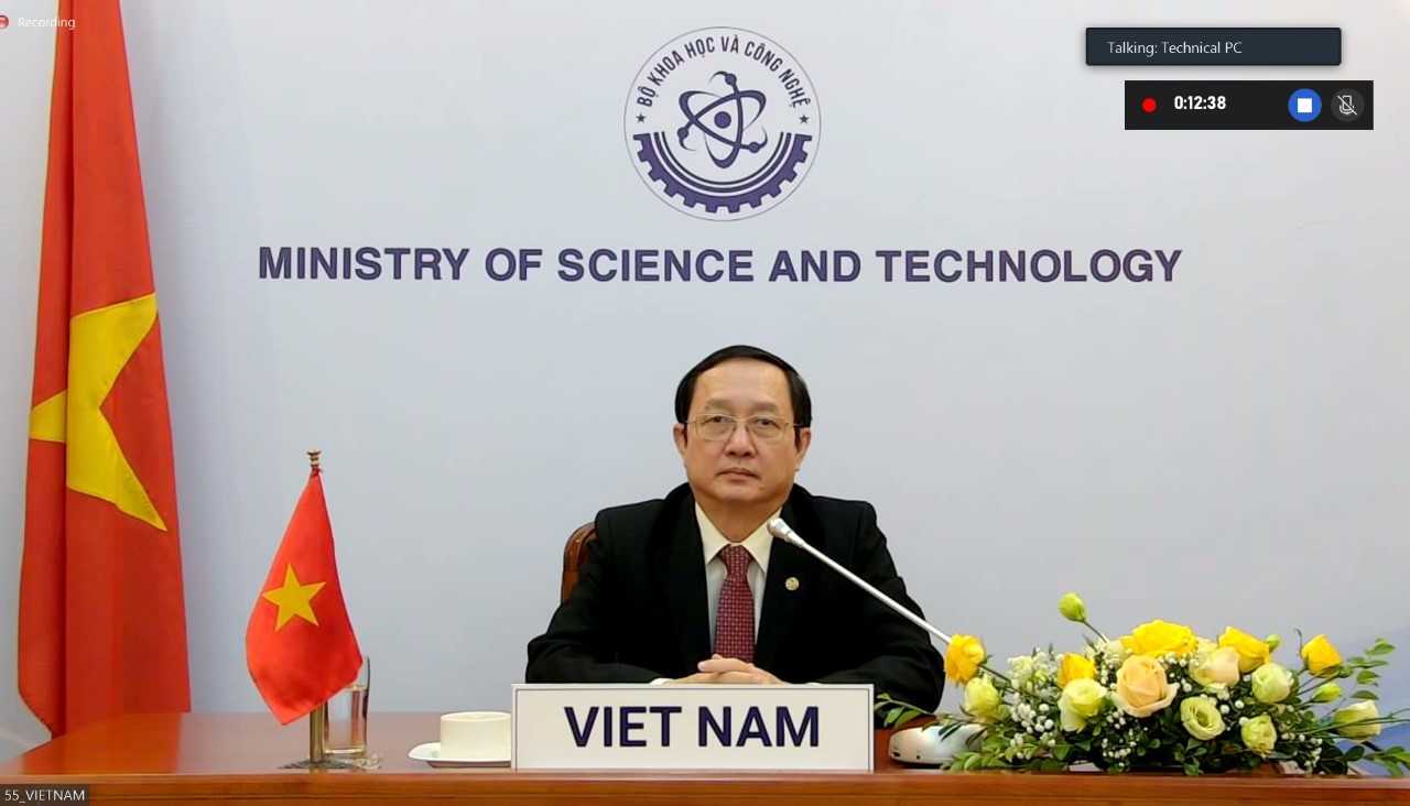 Bộ trưởng Huỳnh Thành Đạt kêu gọi từ bỏ quyền sở hữu trí tuệ với vaccine Covid-19