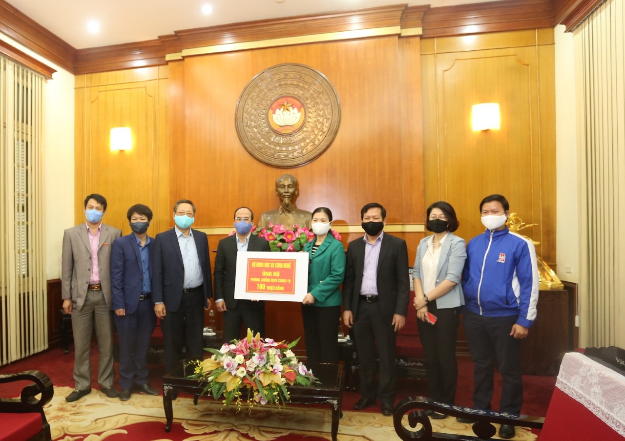 Bộ Khoa học và Công nghệ chung tay ủng hộ phòng, chống dịch bệnh Covid-19