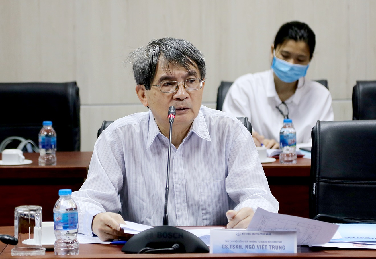 Xét chọn Giải thưởng Tạ Quang Bửu 2020: Không chỉ là “so bó đũa, chọn cột cờ”