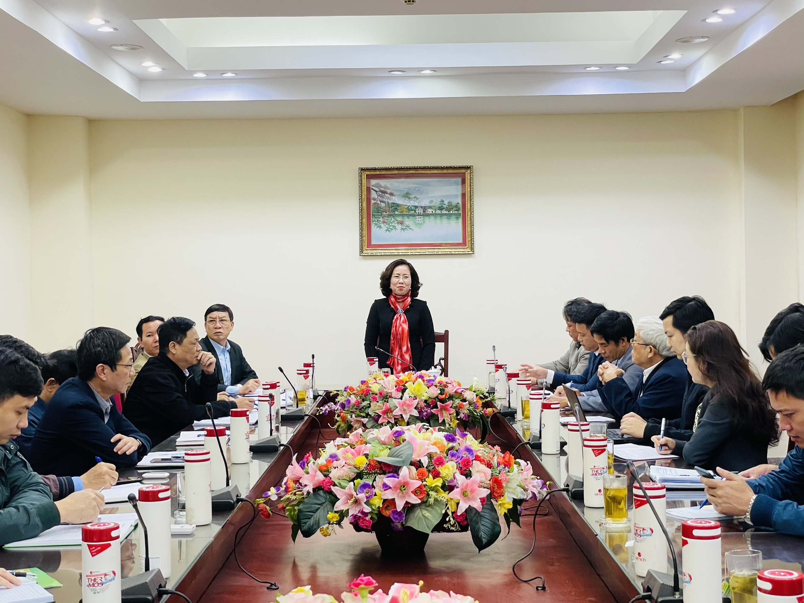 Viện Nghiên cứu và Phát triển Vùng cùng Trung tâm Mã số, mã vạch Quốc gia đến thăm và làm việc với Trung ương hội Nông dân Việt Nam