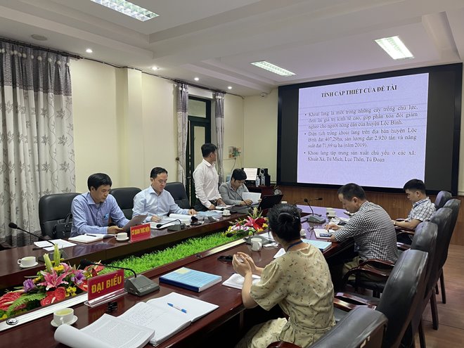 Hội đồng tư vấn tuyển chọn tổ chức, cá nhân chủ trì thực hiện đề tài “ Nghiên cứu ứng dụng khoa học và công nghệ phát triển bền vững giống khoai lang bản địa và trồng thử nghiệm một số giống khoai lang mới trên địa bàn huyện Lộc Bình” tại Sở KH&CN Lạng Sơn