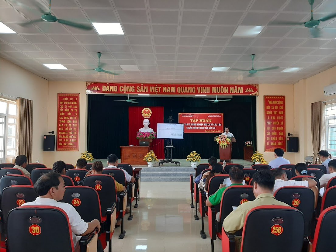 Viện Nghiên cứu và Phát triển Vùng tổ chức tập huấn áp dụng 