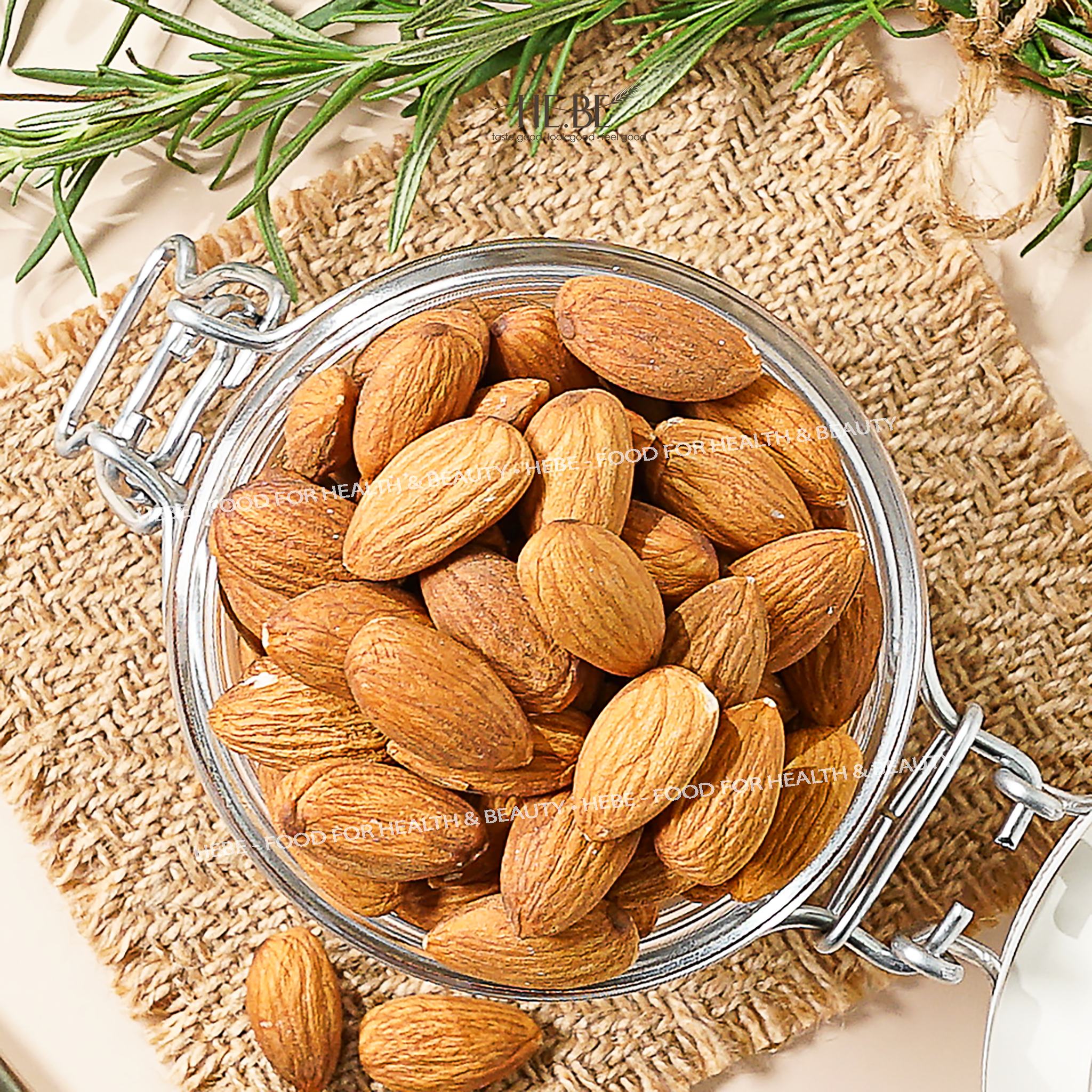 Hạnh nhân là món ăn vặt healthy