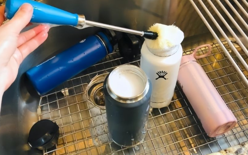 Cách khử mùi nhựa mới bình giữ nhiệt nhanh chóng và hiệu quả tại nhà