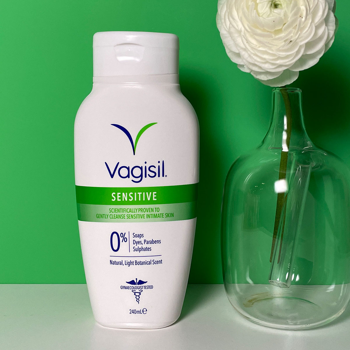 VAGISIL SENSITIVE DAILY INTIMATE WASH: Dung Dịch Vệ Sinh Dịu Nhẹ - Cân Bằng pH & Bảo Vệ Vùng Kín Nhạy Cảm