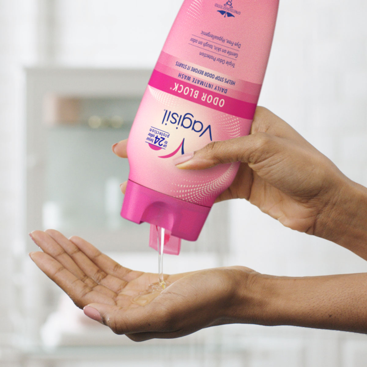 VAGISIL ULTRA FRESH DAILY INTIMATE WASH: Gel Vệ Sinh Phụ Nữ - Sạch Sâu, Ngăn Mùi 24h & Cân Bằng pH