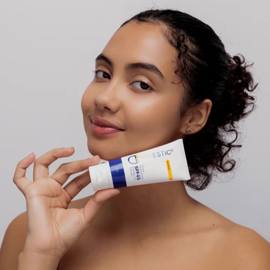 HYAESTIC MINERAL & NON-NANO PARTICLE BROAD SPECTRUM SUNSCREEN SPF 45: Kem Chống Nắng Dưỡng Ẩm Ngăn Ngừa Tổn Thương