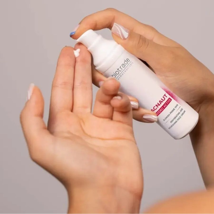 BIOTRADE ACNAUT HYDRO ACTIVE CREAM 60 ML / KEM DƯỠNG ẨM DÀNH CHO DA HỖN HỢP VÀ DA DẦU DỄ NỔI MỤN