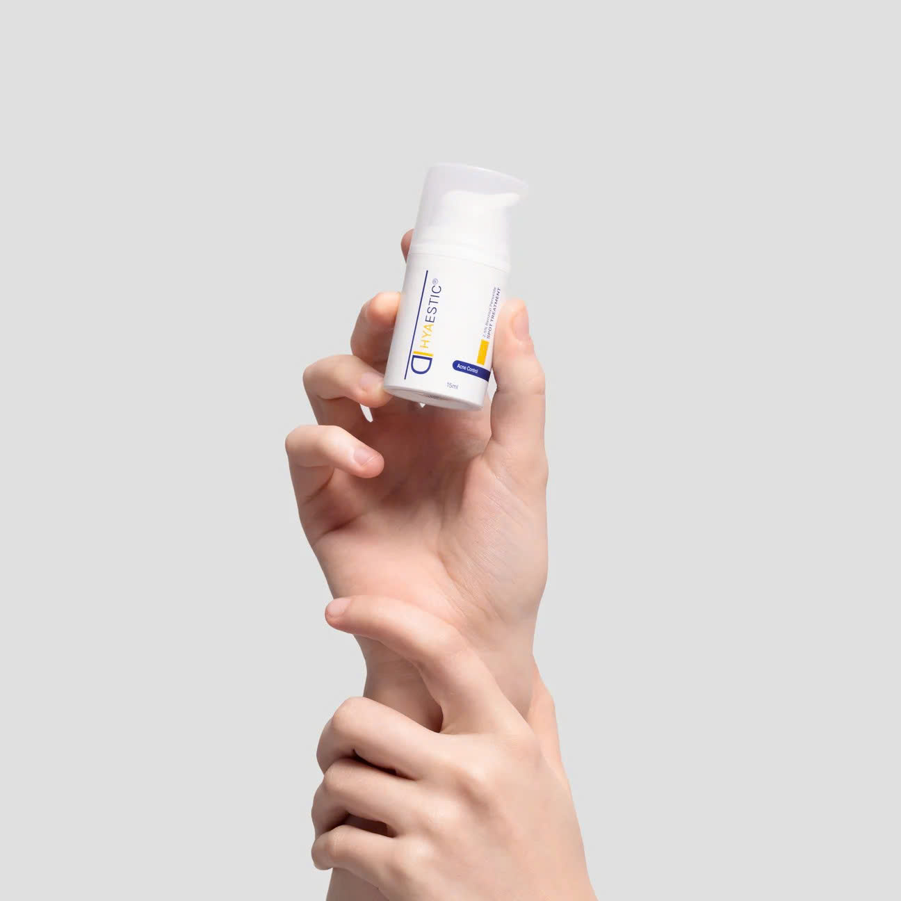HYAESTIC SPOT TREATMENT 2.5% BENZOYL PEROXIDE: Hỗ Trợ Giảm Mụn Hiệu Quả & Nhanh Chóng