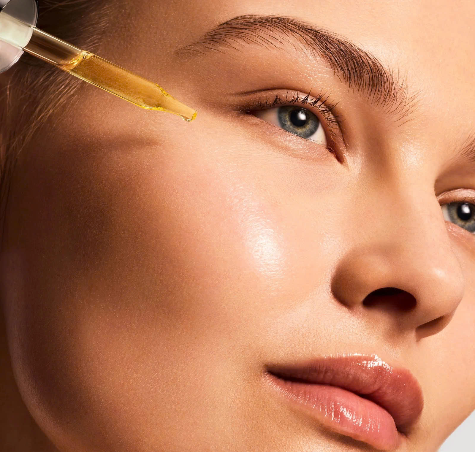 ​​​​​IS CLINICAL PRO-HEAL SERUM ADVANCE+: Serum Phục Hồi, Làm Dịu & Chống Oxy Hóa Đa Năng