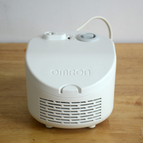 Máy Xông Khí Dung Mũi Họng Omron NE-C101