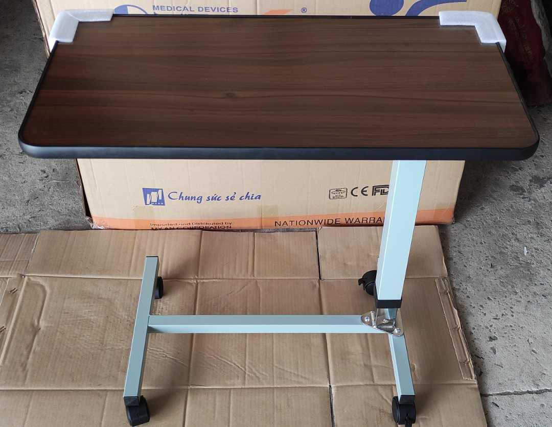Bàn Ăn Di Động Có Bánh Xe One-X