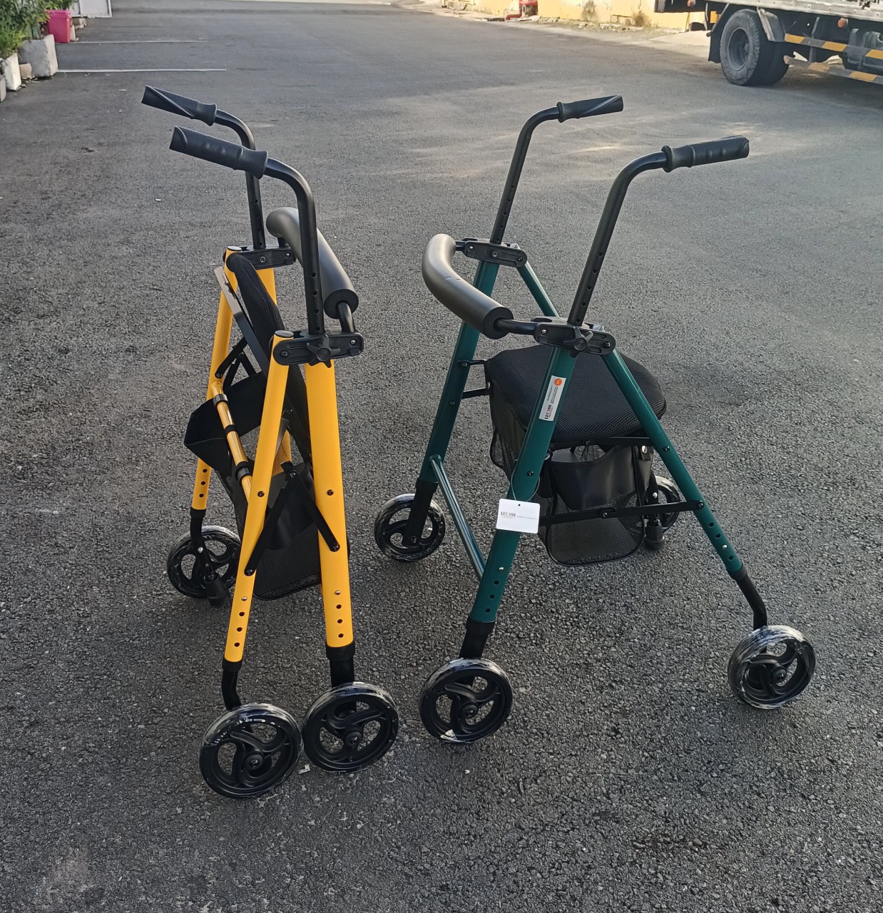 Xe Tập Đi Có Ghế Ngồi, Giỏ Đựng Lucass W-67 (W67)