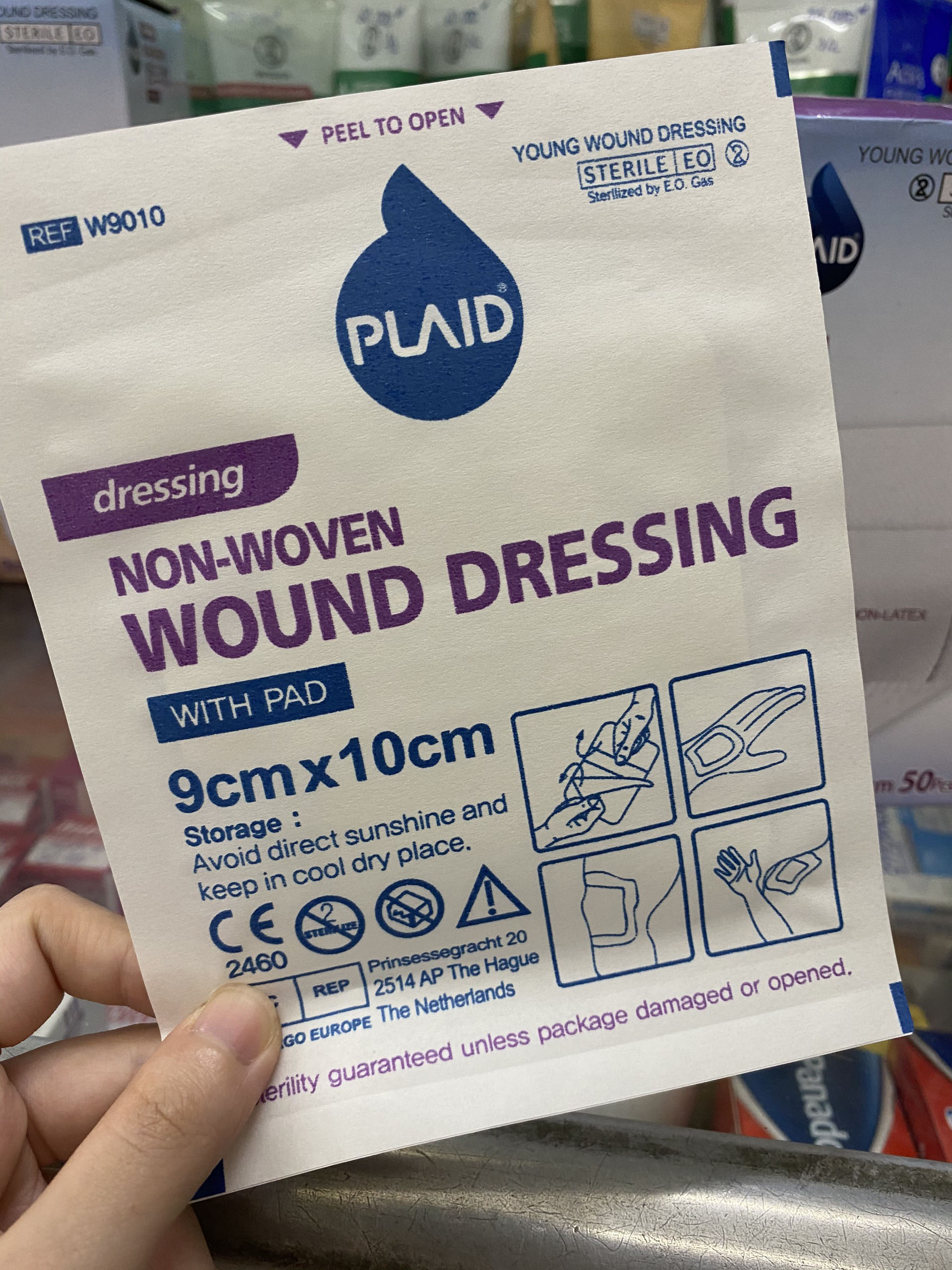 Băng Gạc Vô Trùng PLAID Non-woven Wound Dressing With Pad
