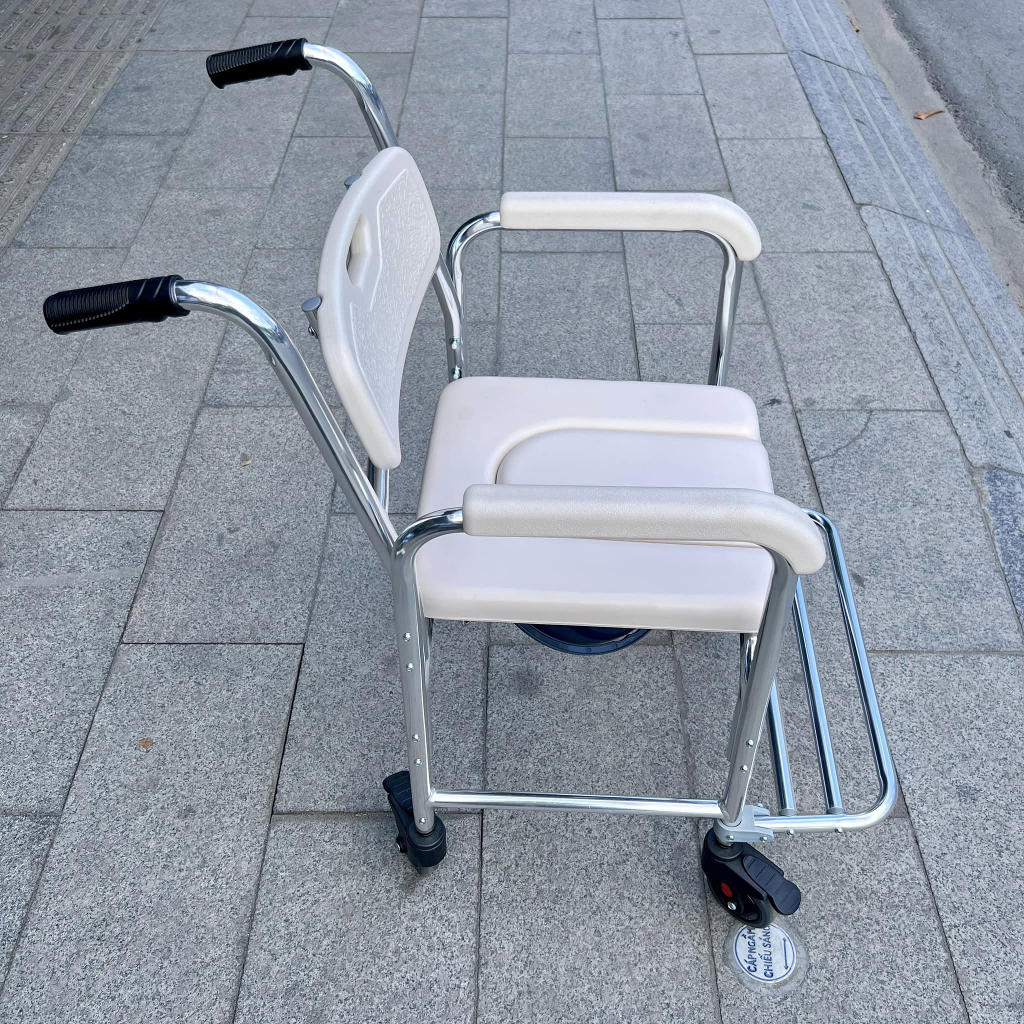 Ghế Bô Tắm Đa Năng Có Bánh Xe Lucass VG62 - Mã cũ: X-62 (X62)