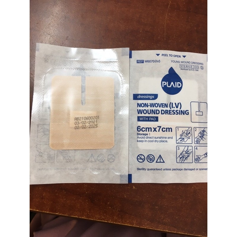 Băng Keo Cố Định Kim Luồn Plaid WOUND-IV (With-pad)