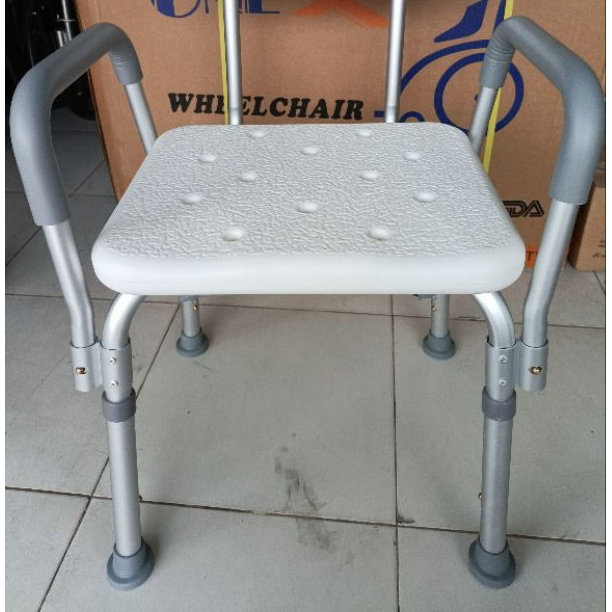 Ghế Tắm Nhôm Có Tựa Lưng, Tựa Tay Oromi FBL835203 (Mã 203)