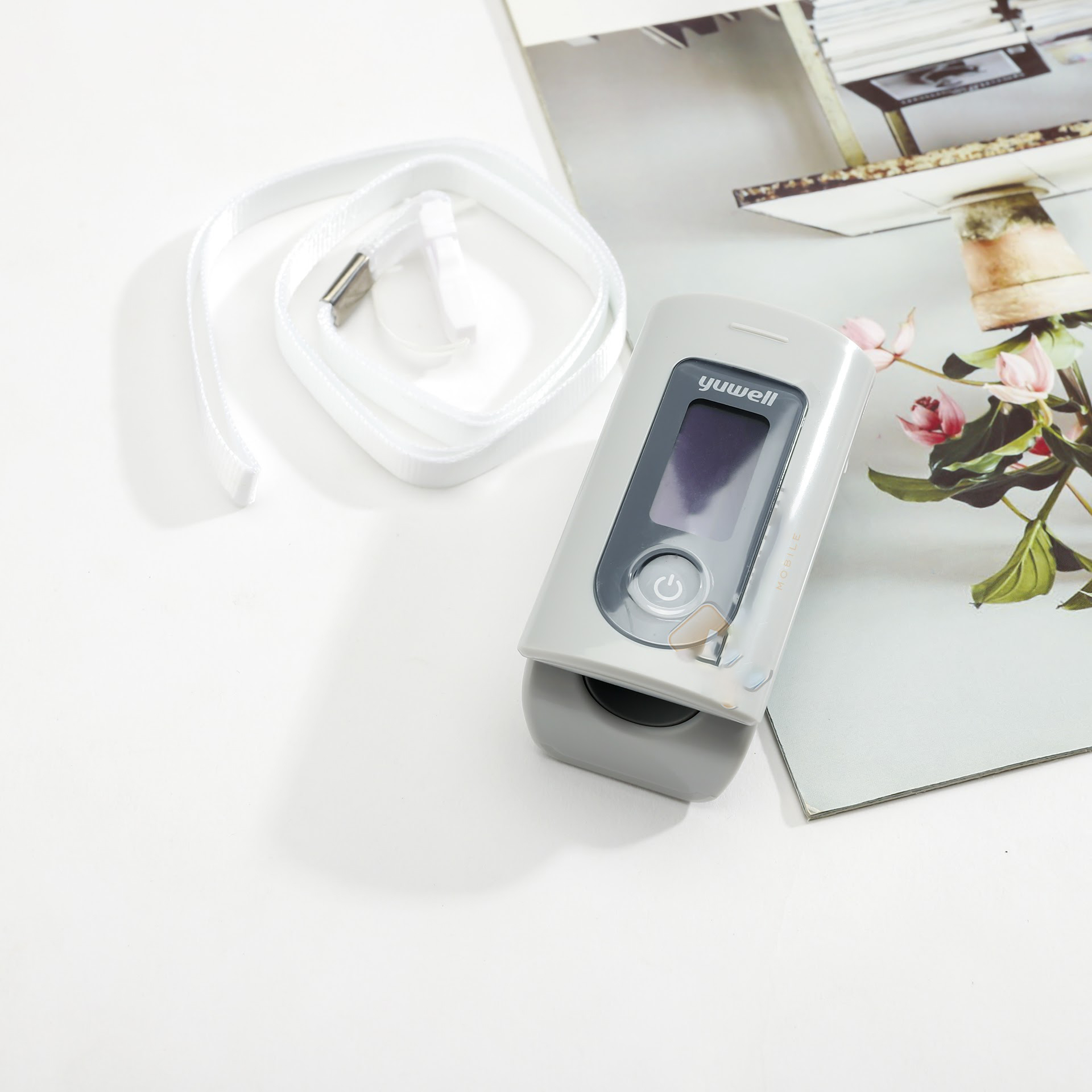 Máy Đo Nồng Độ Oxy SPO2 Và Nhịp Tim Yuwell YX301 (YX-301)