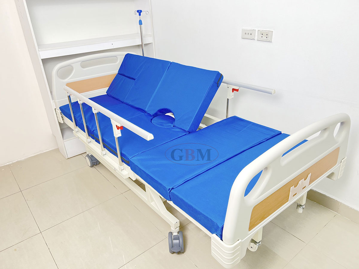 Giường Y Tế 5 Tay Quay, Có Bô Vệ Sinh GBM-092