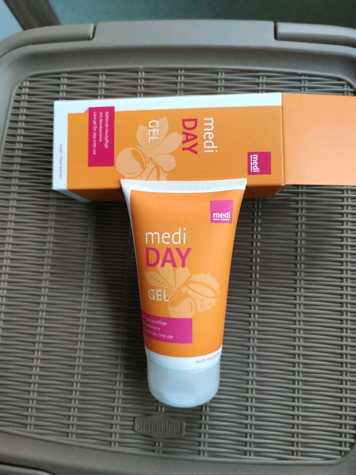 Kem Thoa Giãn Tĩnh Mạch Medi Day Gel