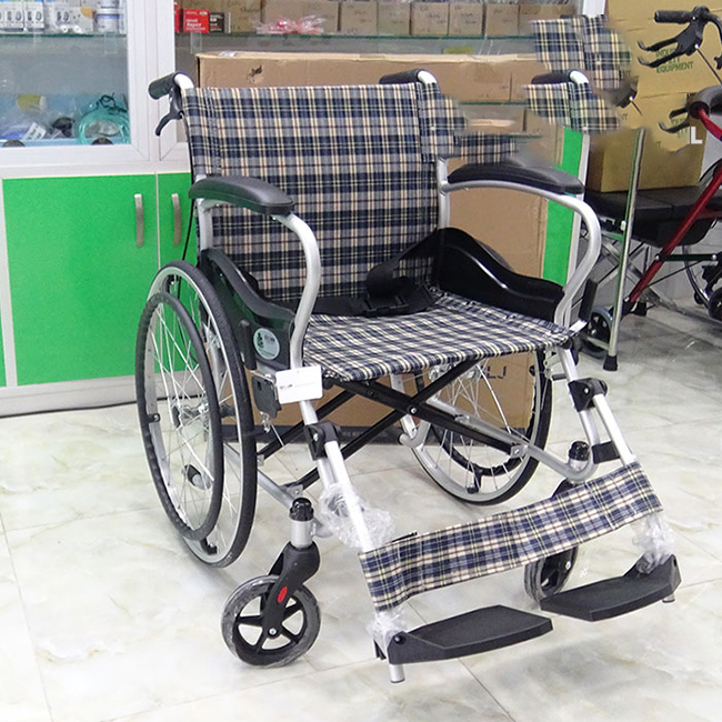 Xe Lăn Tay Khung Hợp Kim Nhôm Lucass X-16LJ (X16LJ)