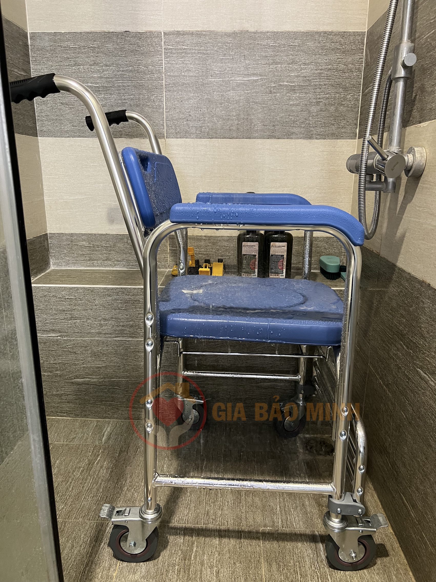 Ghế Bô Tắm Đa Năng, Có Bánh Xe, Đệm Chống Nước GBM-036