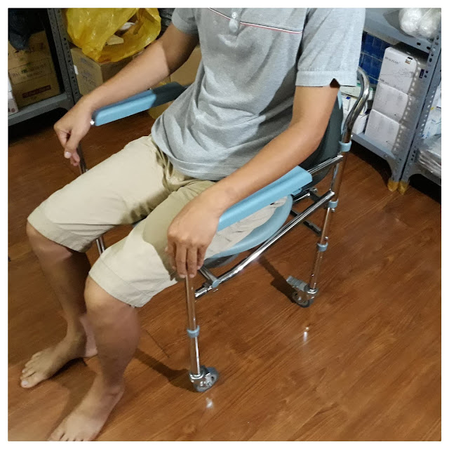 Ghế Bô Vệ Sinh Có Bánh Xe Lucass G-696 (G696)