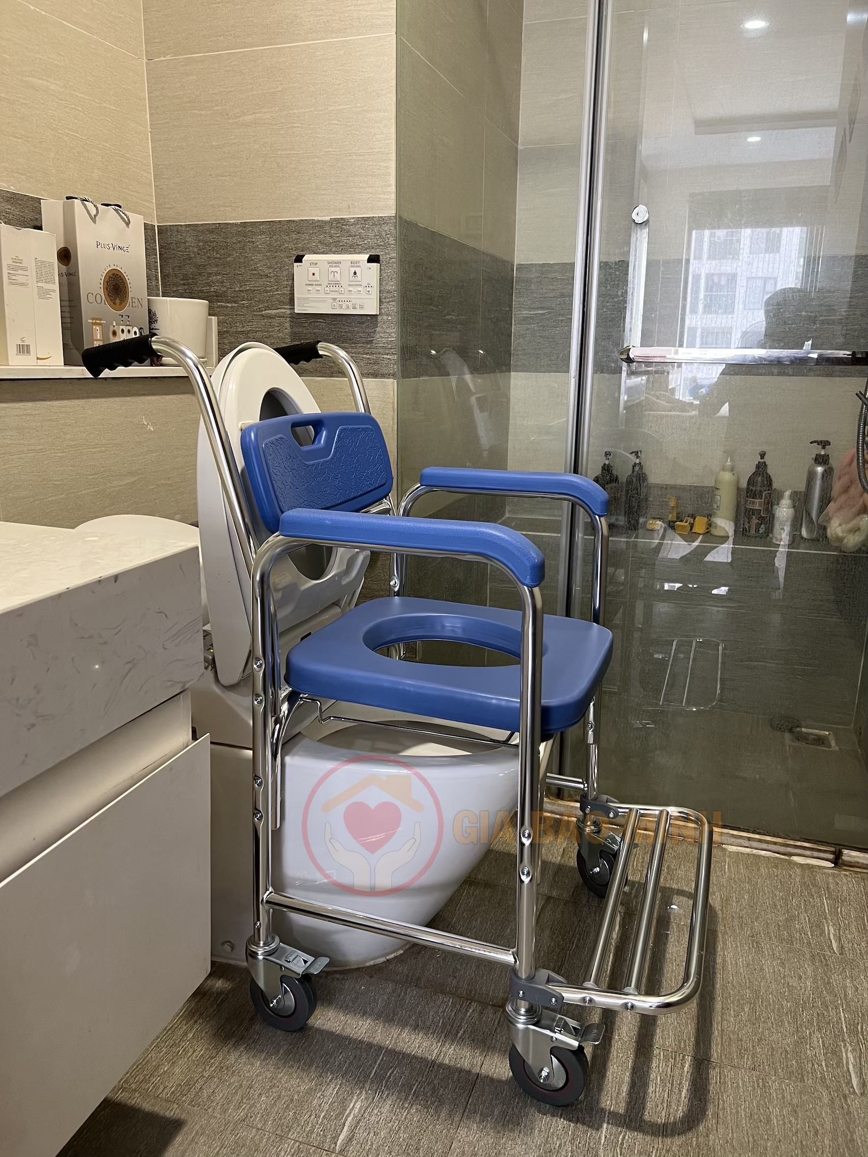 Ghế Bô Tắm Đa Năng, Có Bánh Xe, Đệm Chống Nước GBM-036