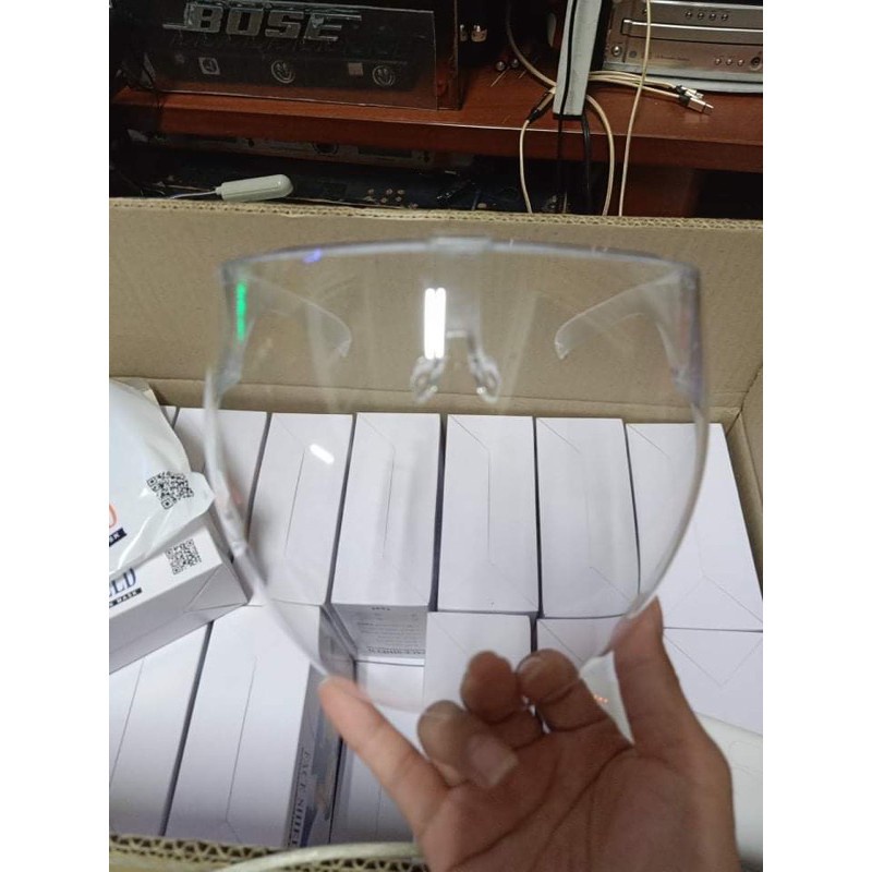 Kính Chống Giọt Bắn Việt Nam