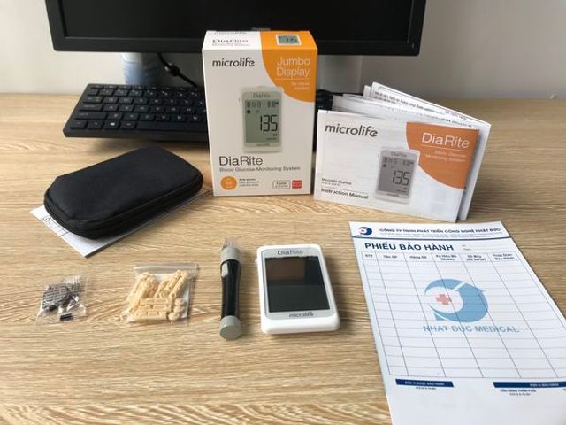 [TRỌN BỘ] Máy Đo Đường Huyết MICROLIFE DiaRite (25 QUE + 25 KIM + CỒN)