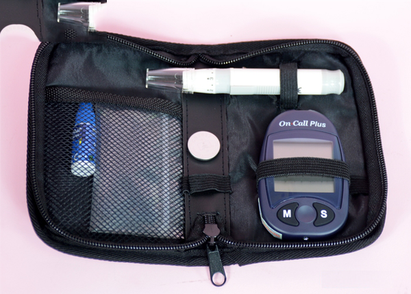 [TRỌN BỘ] Máy Đo Đường Huyết On-Call Plus (+ 50 Que, Kim, Cồn)