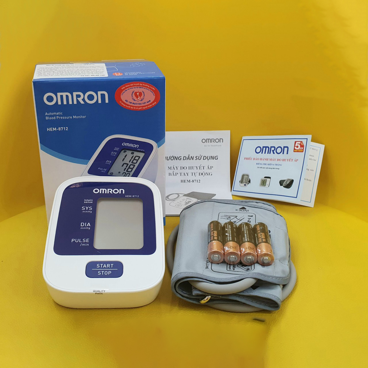 Máy Đo Huyết Áp Bắp Tay Omron HEM-8712