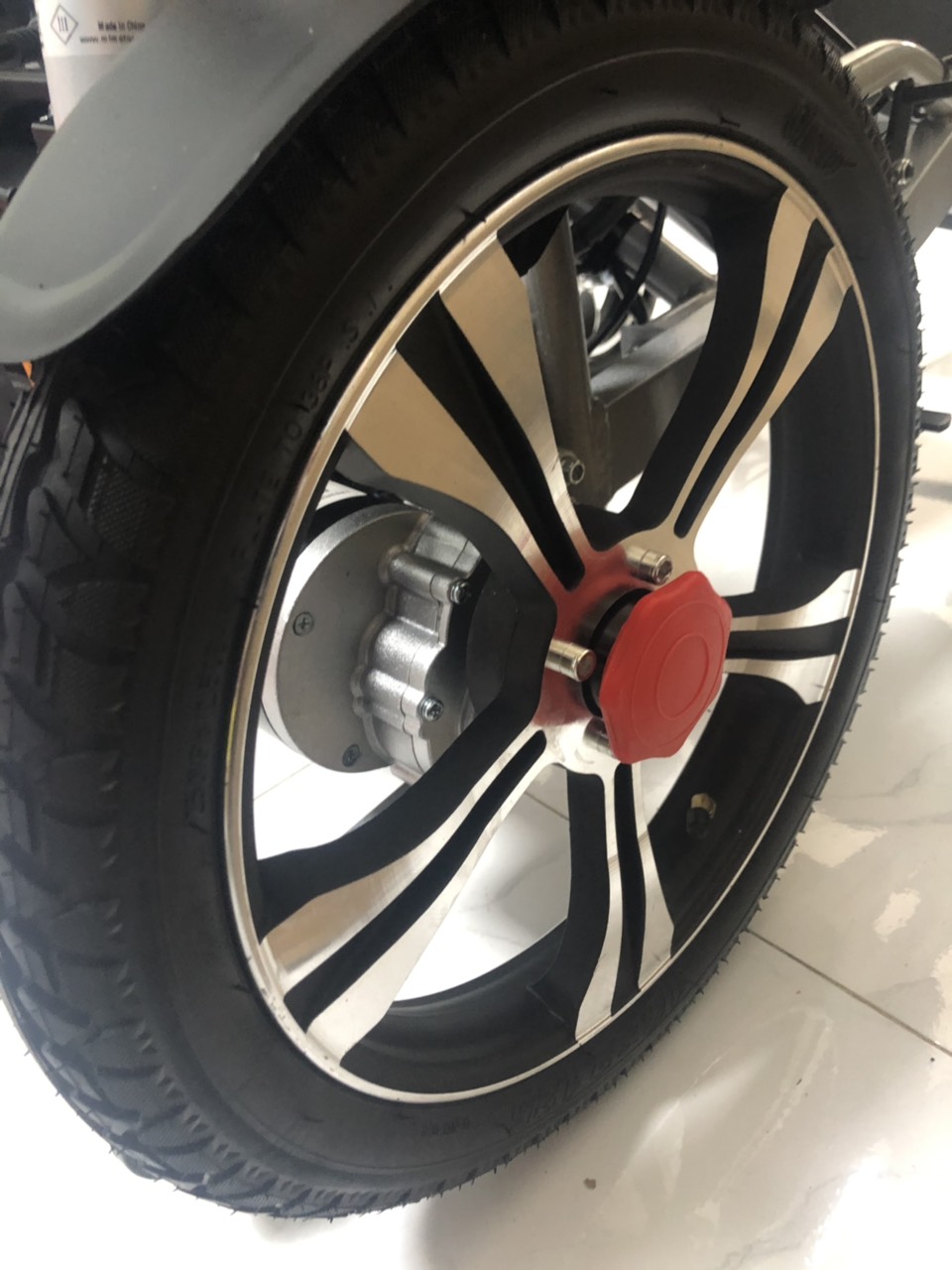 Xe Lăn Điện Có Thể Ngã Nằm Lucass JAZZ-S50