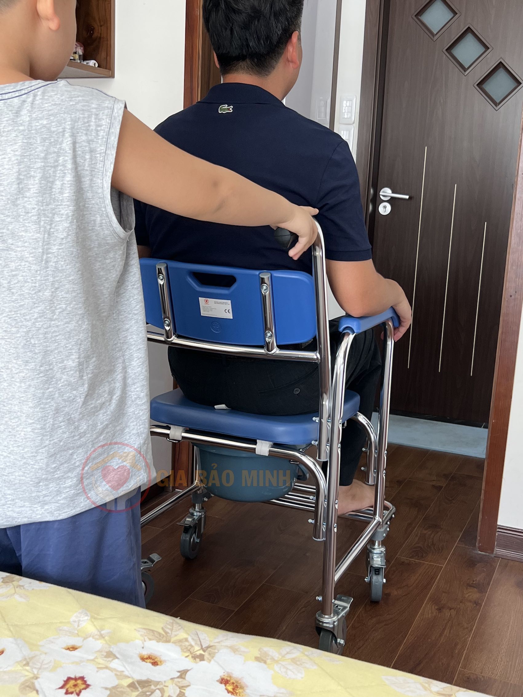 Ghế Bô Tắm Đa Năng, Có Bánh Xe, Đệm Chống Nước GBM-036