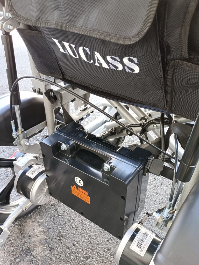 Xe Lăn Điện Có Thể Ngã Nằm Lucass XE-110LA