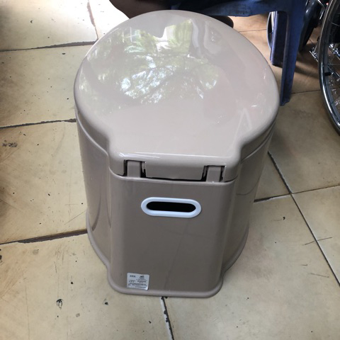 Bô Vệ Sinh, Bồn Cầu Nhựa Di Động Sugali