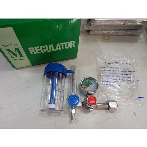 Đồng Hồ Oxy Y Tế Regulator YR-88 (Có Bình Tạo Ẩm)