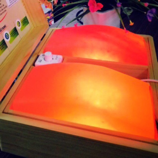 Hộp Đá Muối Hymalaya Massage Chân QAISAR (Tặng Muối Tắm Và 2 Bóng Đèn Thay Thế)