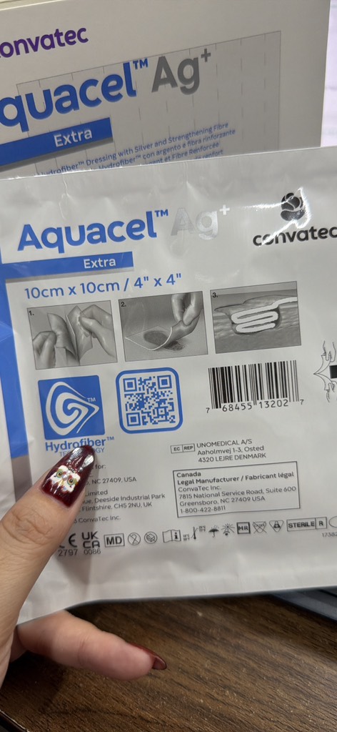 Gạc Đắp Vết Thương Kháng Khuẩn AQUACEL AG EXTRA